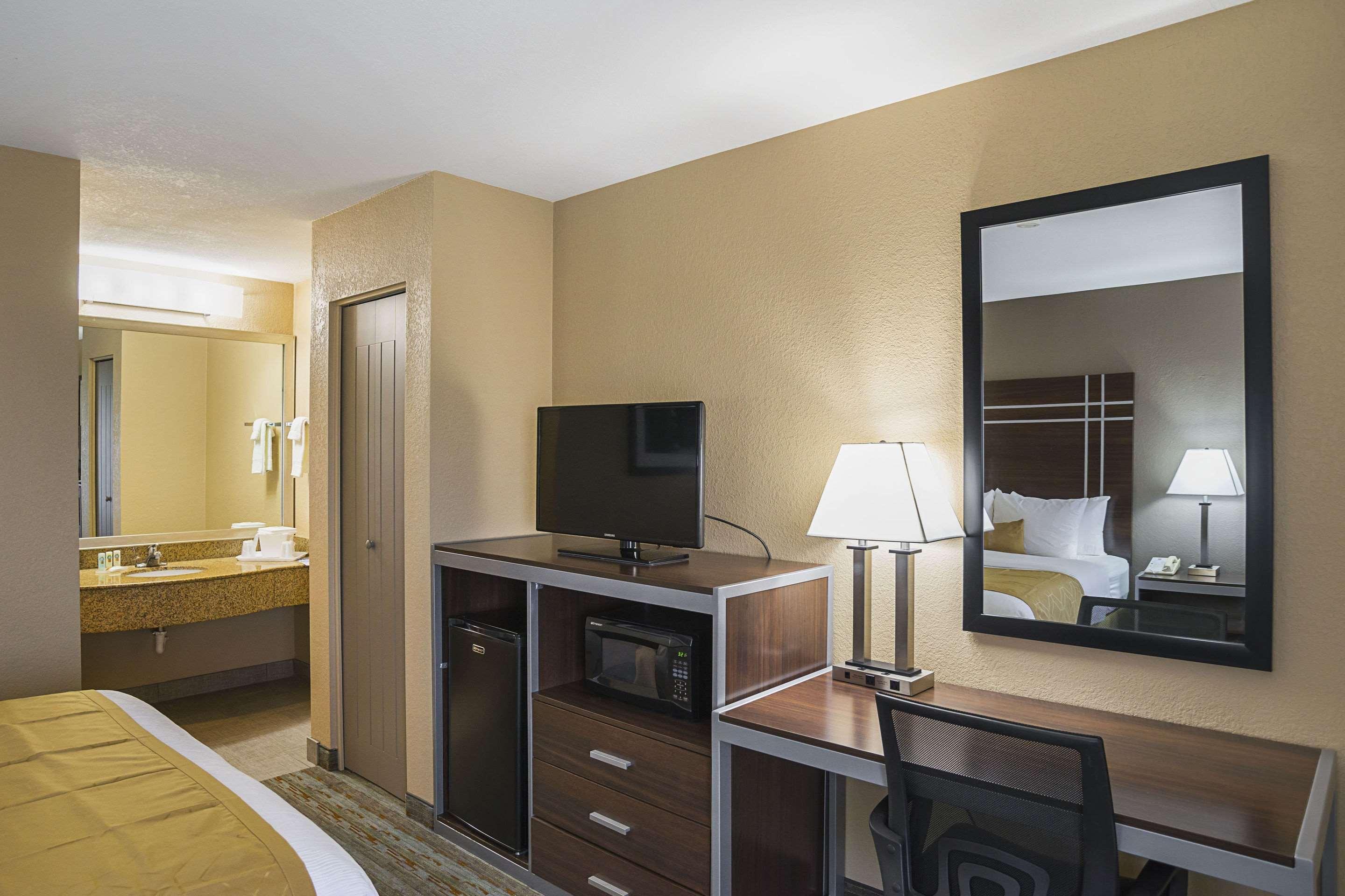 Quality Inn Phoenix North I-17 Exterior foto