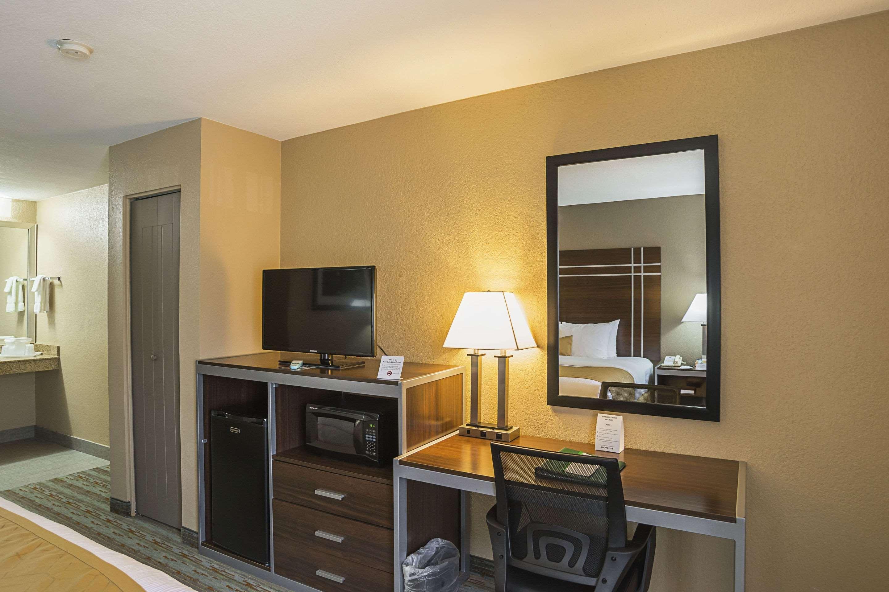 Quality Inn Phoenix North I-17 Exterior foto